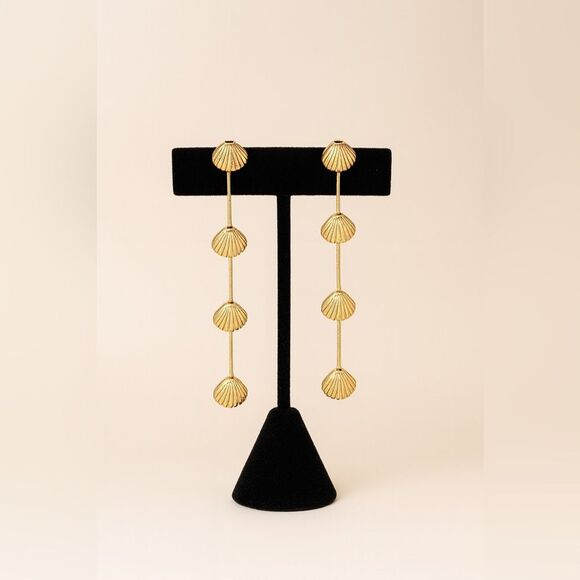 torrid Jewelry - Torrid- Gold Clam Shell Dangle‎ Earrings